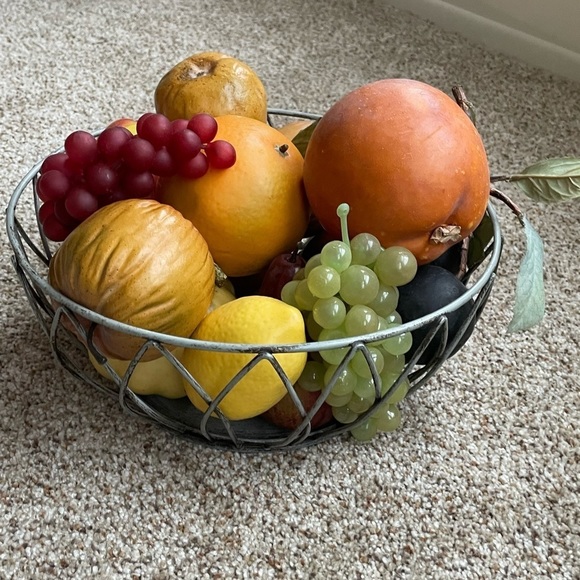 Vintage Bowl Home and Dining Decor Decorative Grapes Fruit - Picture 2 of 6